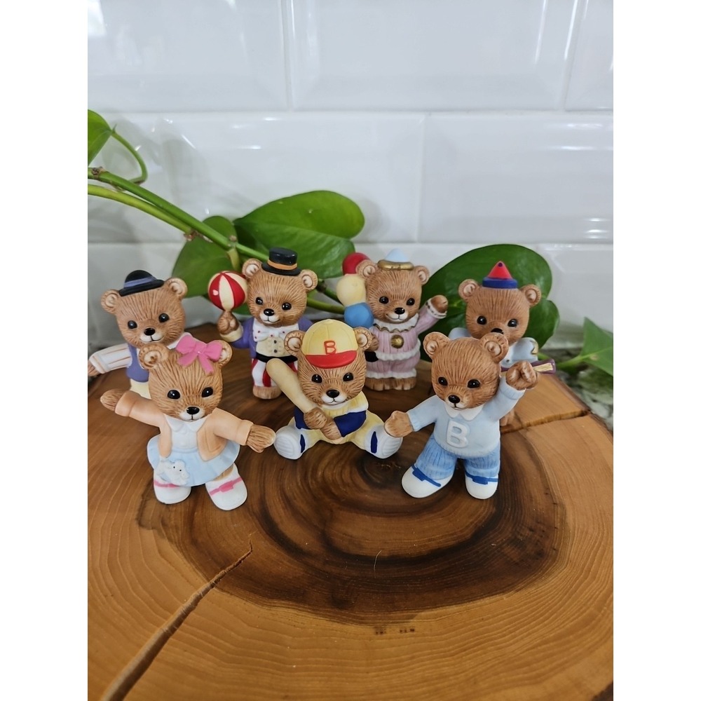 Vintage Homco #1421 Bears - 1417 And 1449- Set of 7 Figurines